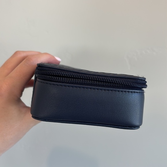 Delta One x Missoni Leather Luxury Amenity Case Dark Blue Gold Zipper - Picture 10 of 11